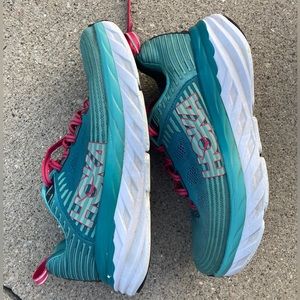 Hoka One One Bondi 6 Running Shoe-Women’s Size 9